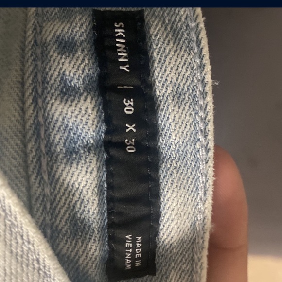 Jeans - Picture 2 of 8